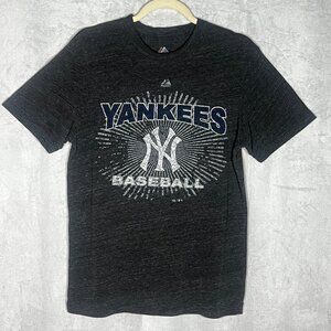 Majestic- Gray -  NY Yankees T-shirt- Medium